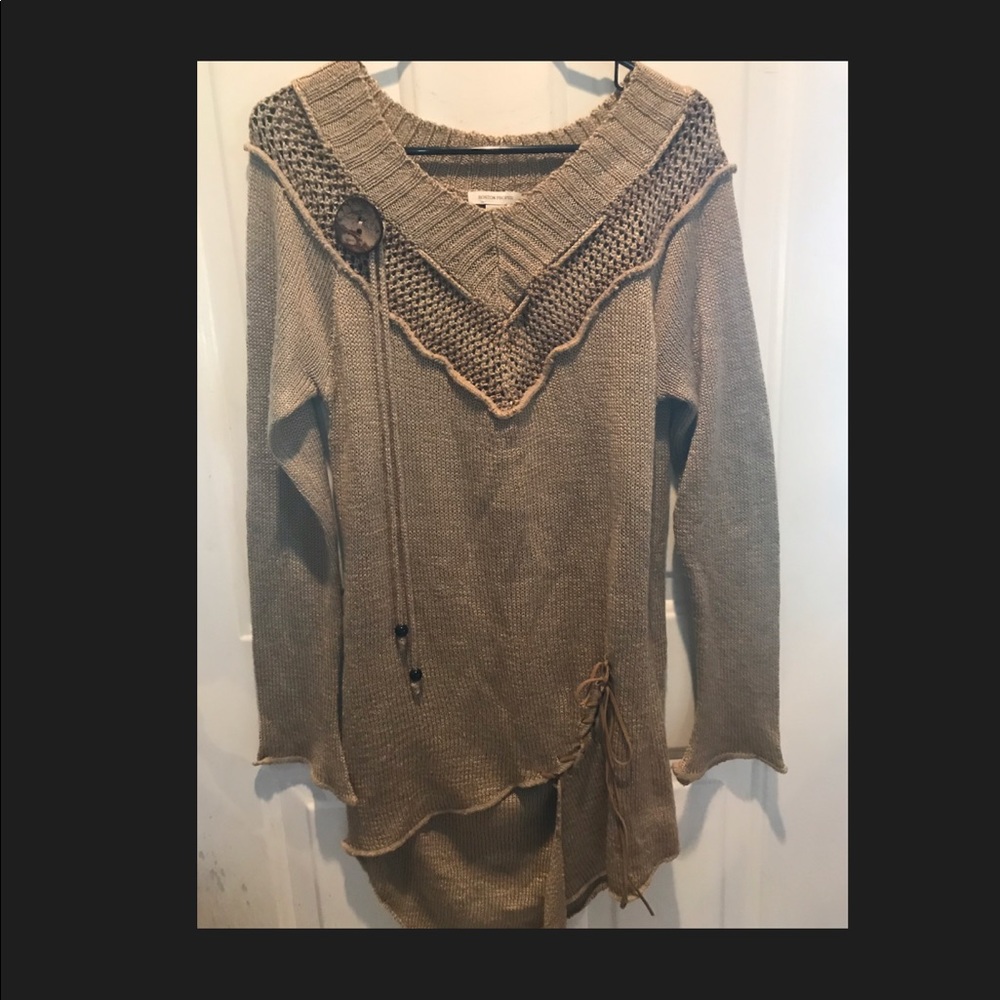 Boston Proper Sweater size M  NWOT